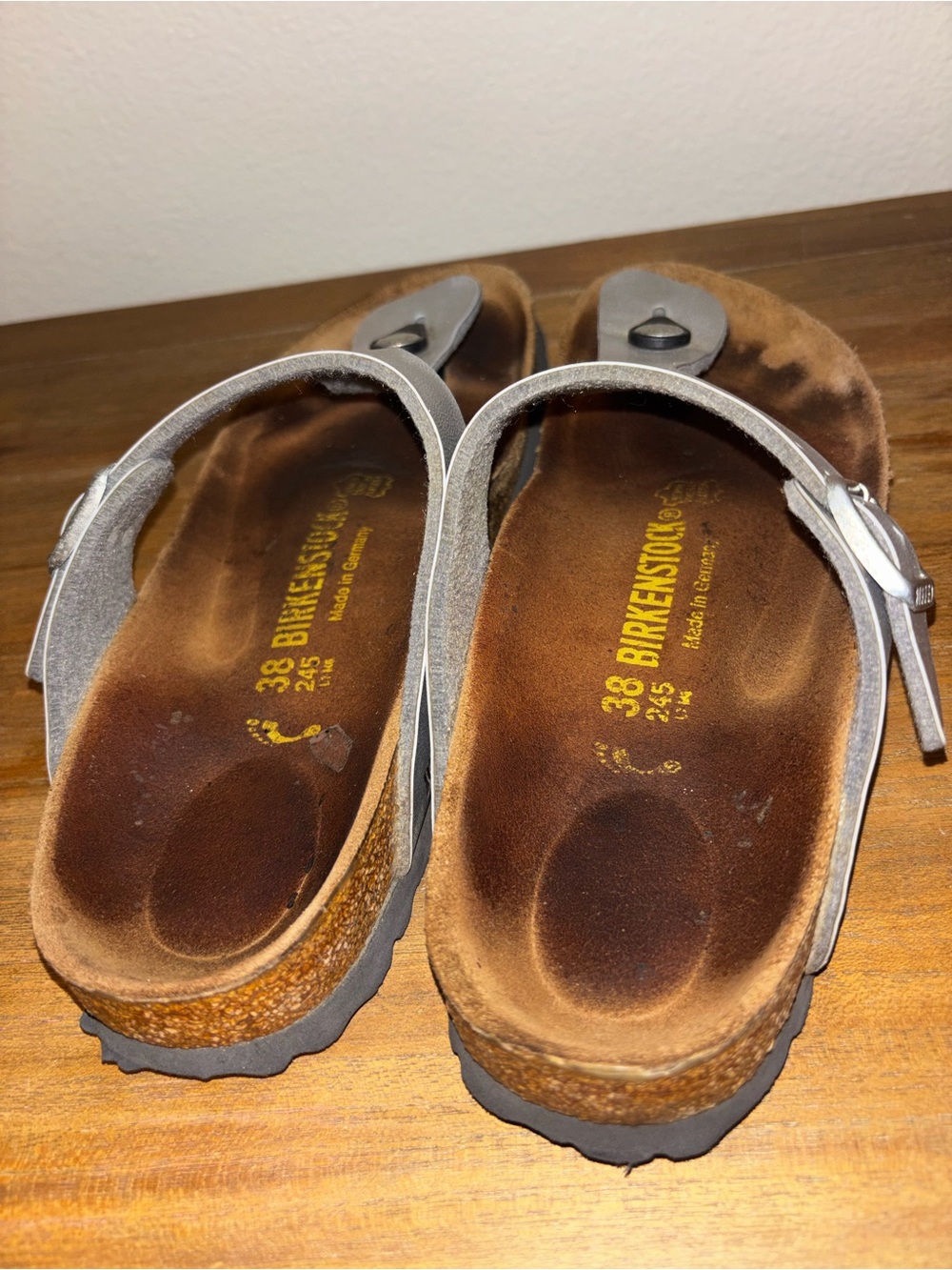 Birkenstock Gizeh Birko-Flor Silver Leather Sandals Women's Size US Sz 7.5 EU 38 - Picture 4 of 7